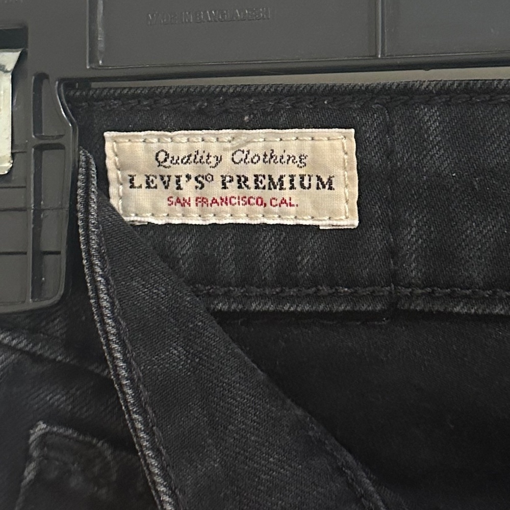 Levi's High Rise Skinny Jeans (25W) - Picture 4 of 7